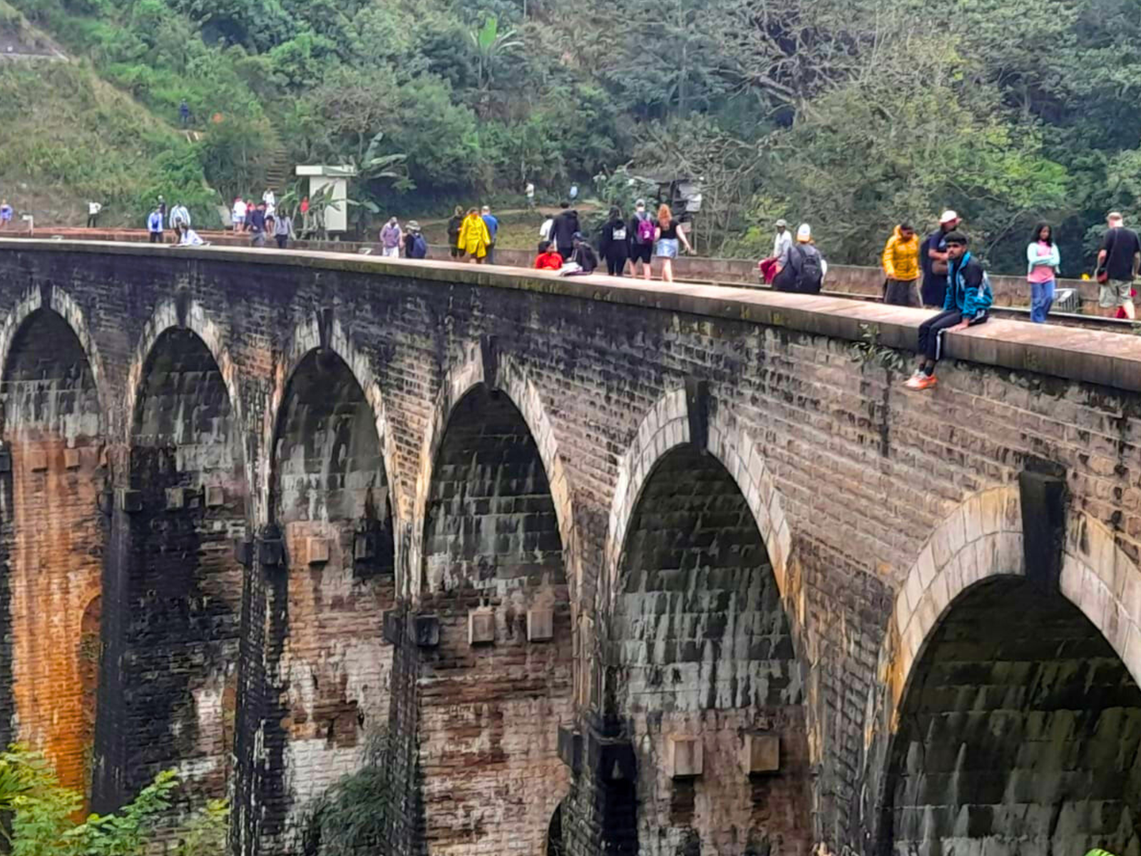 nine arch bridge 